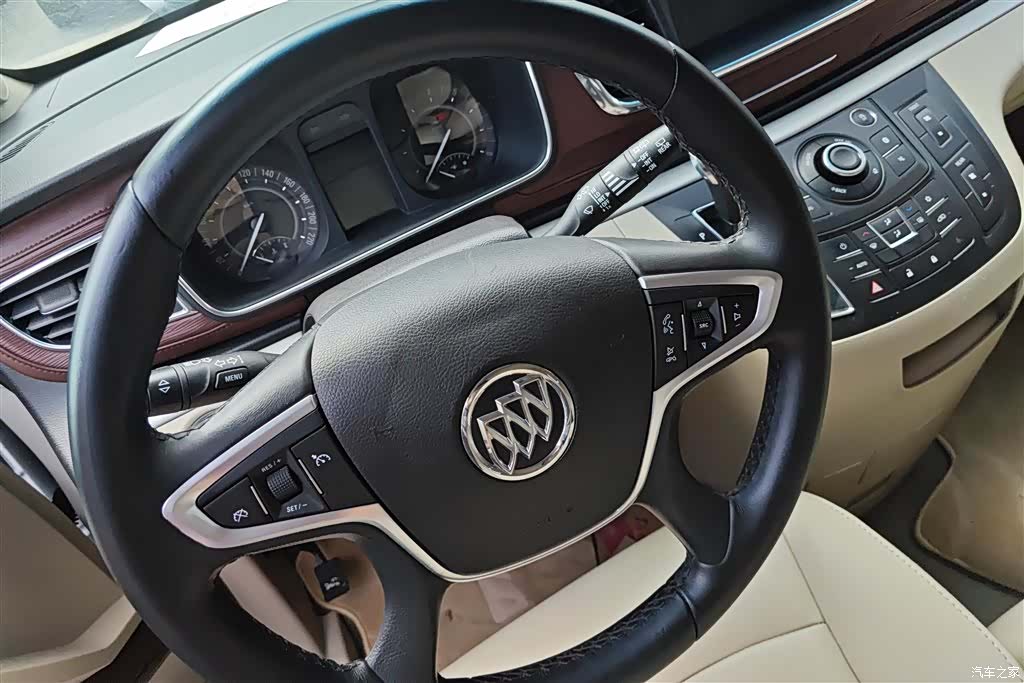 Buick GL8, 2018 15