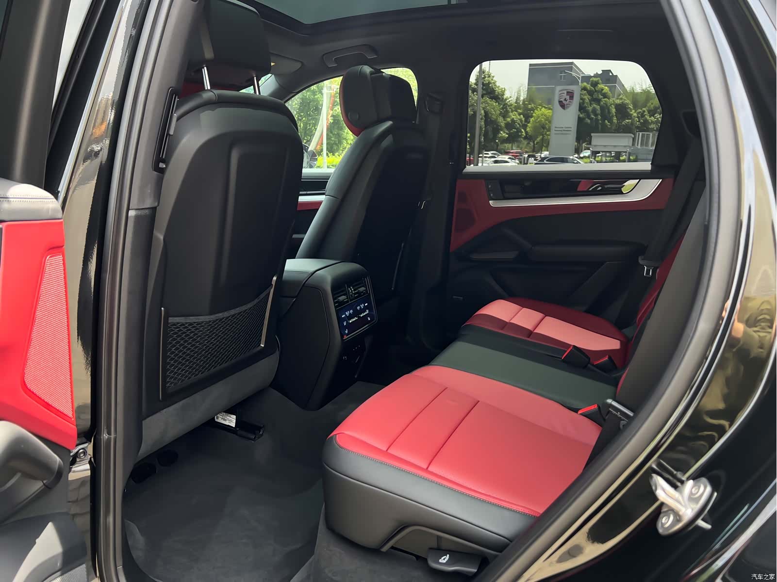 Porsche Cayenne, 2025 27