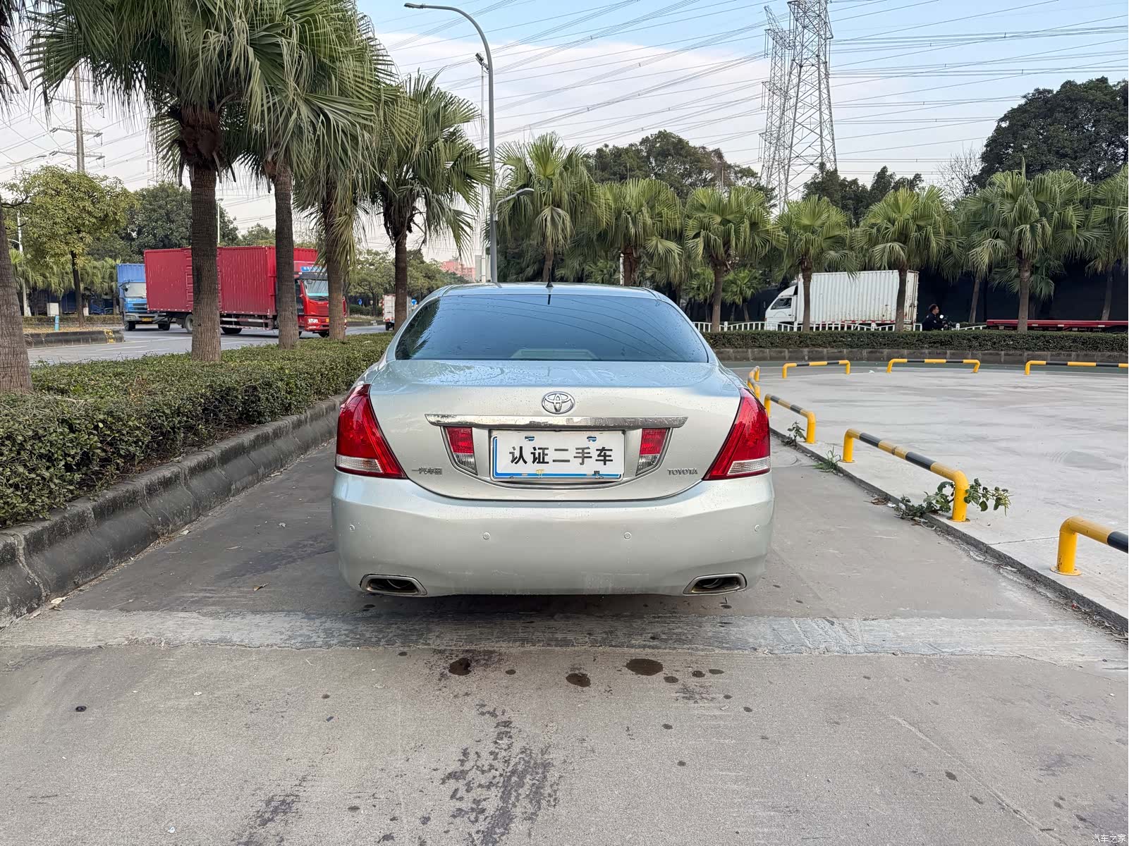 Toyota Crown, 2010 все фото