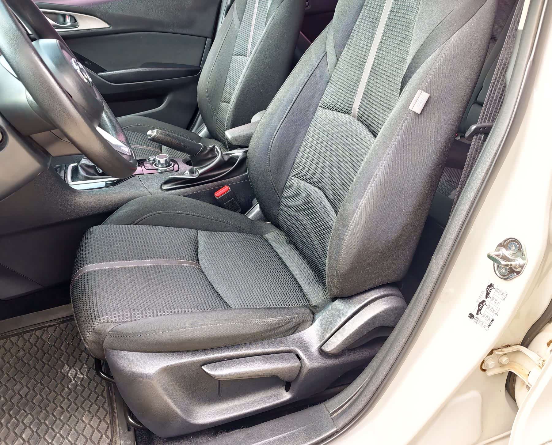 Mazda Mazda3, 2017 18