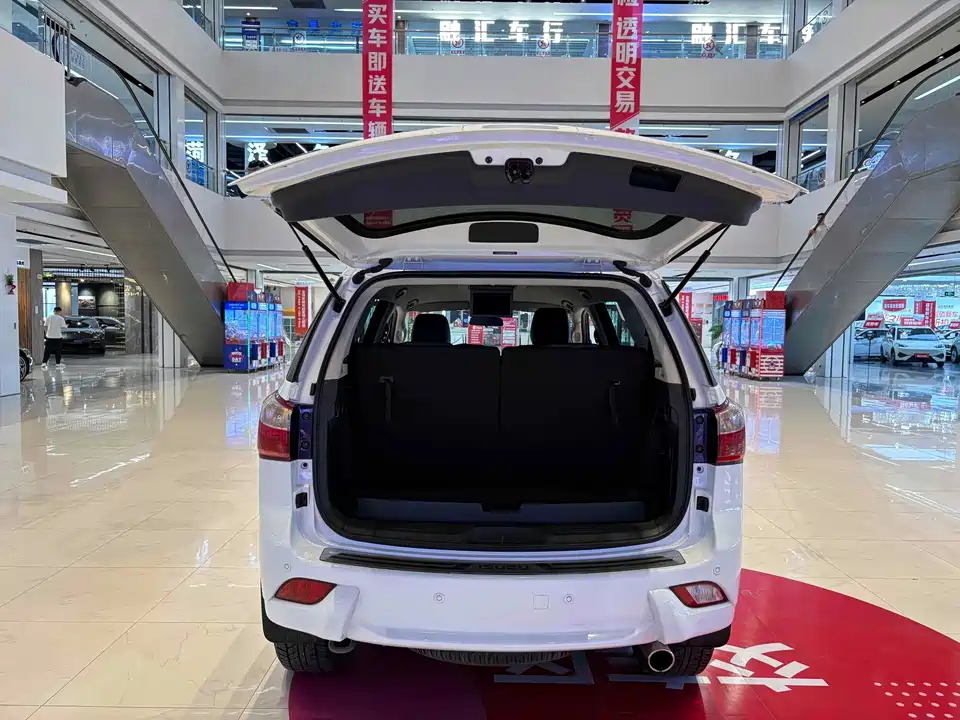 Isuzu mu-X Shepherd Ranger