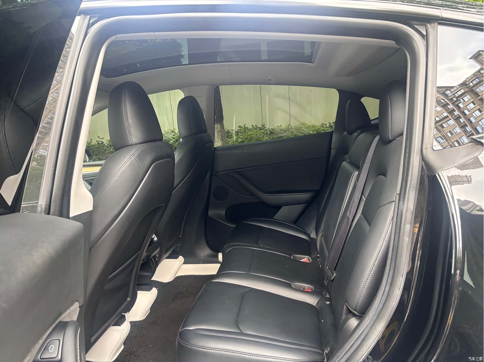 Tesla Model Y, 2023 все фото
