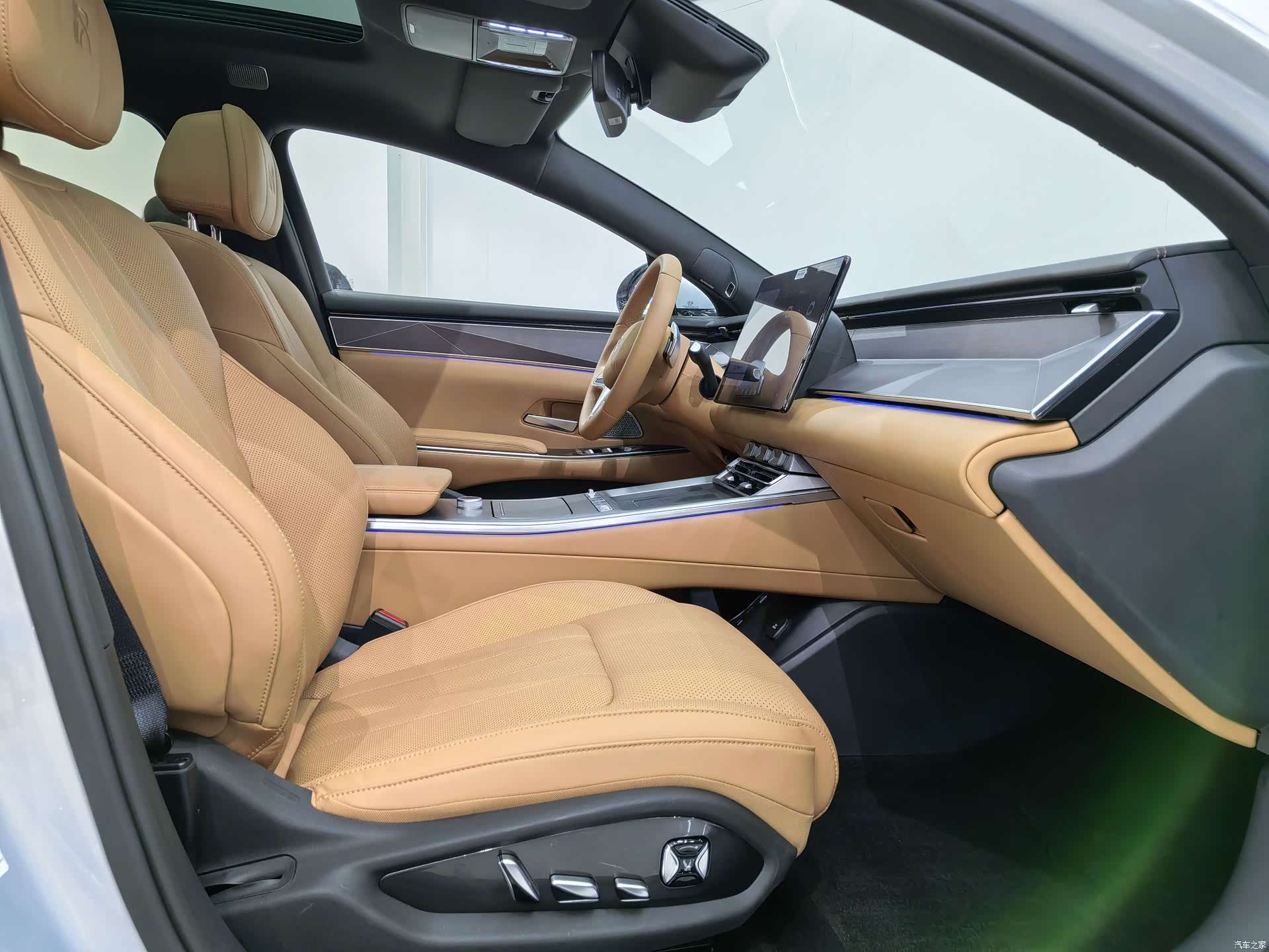 BYD Han, 2025 17