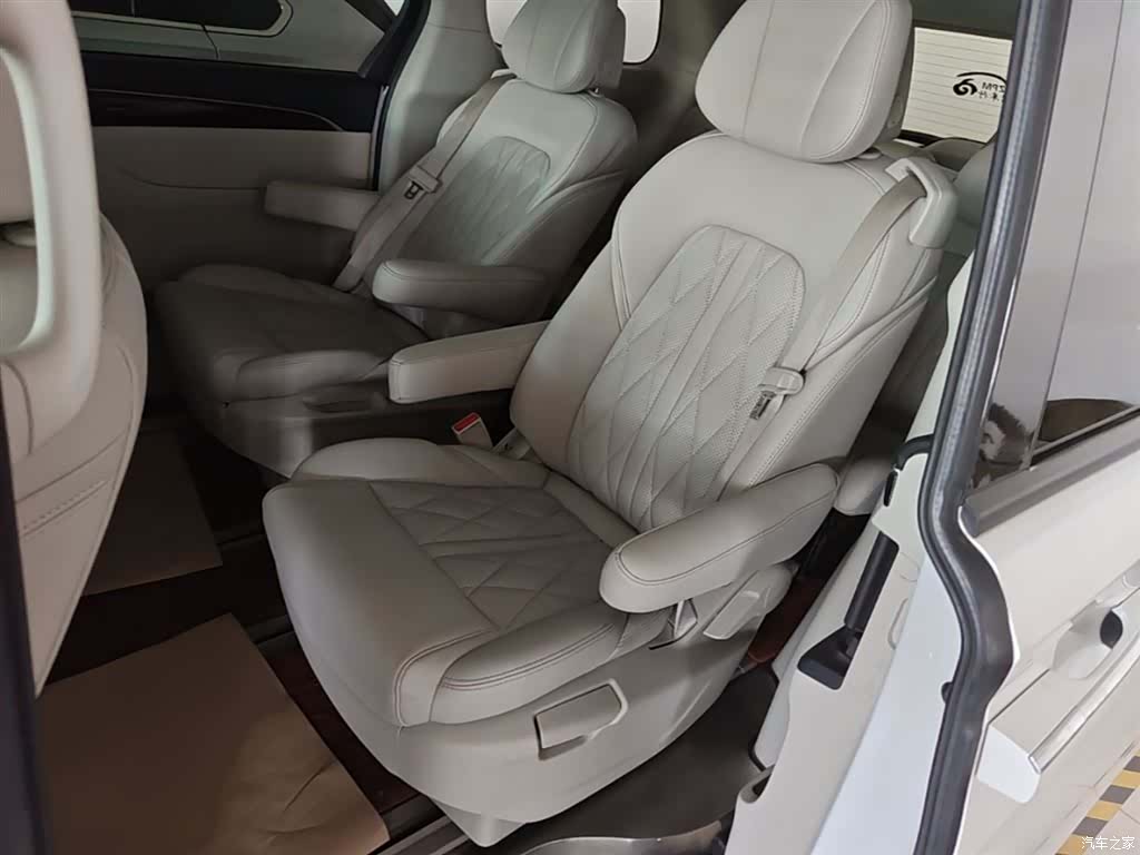 Buick GL8, 2020 20