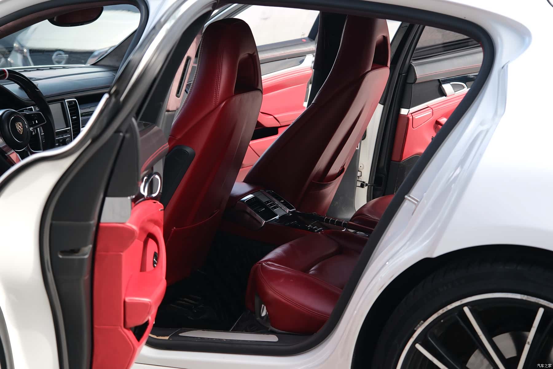 Porsche Panamera, 2010 13