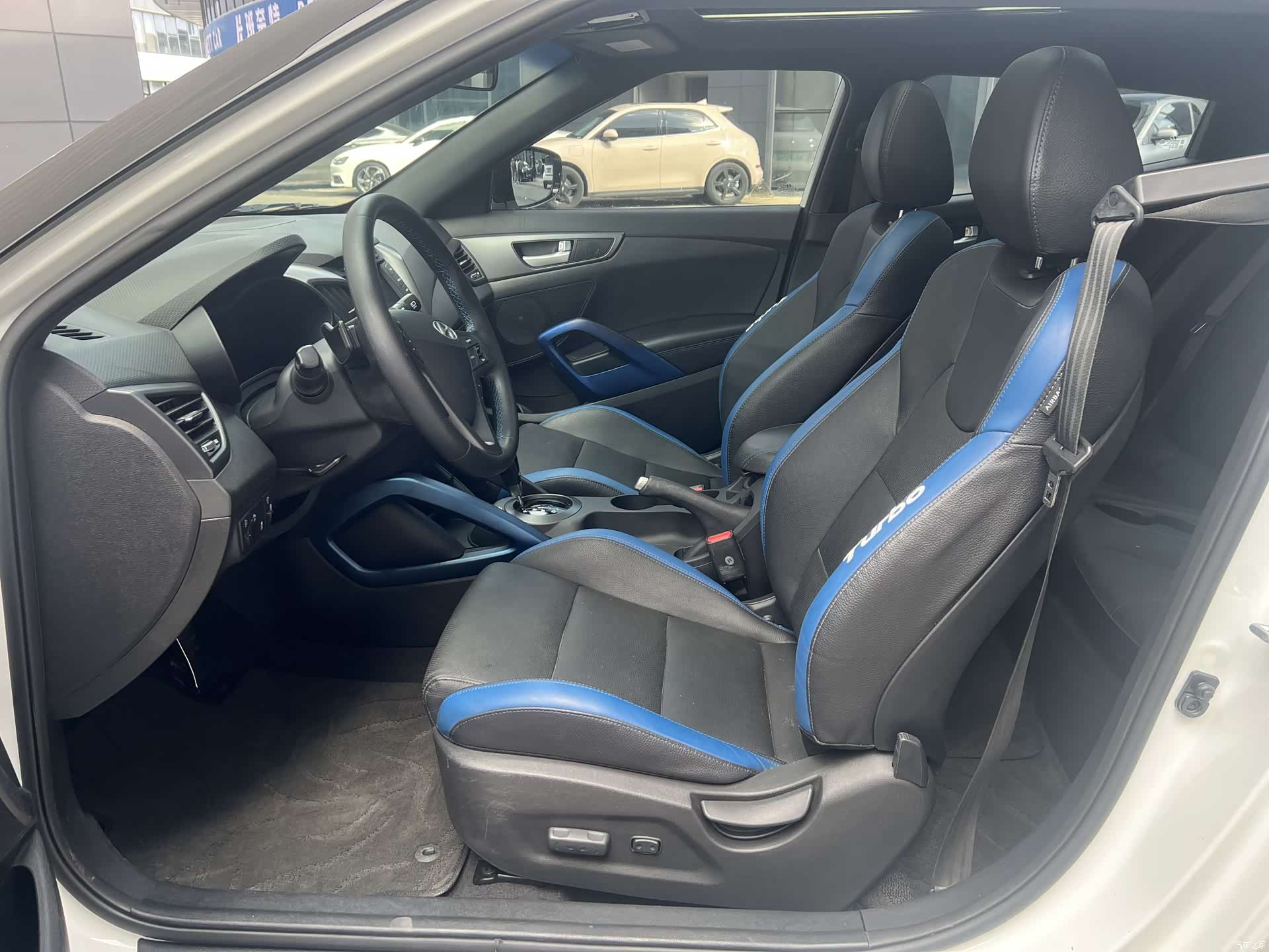 Hyundai Veloster, 2016 4