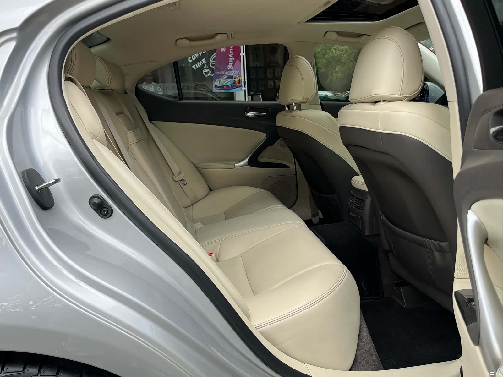 Lexus IS, 2011 15