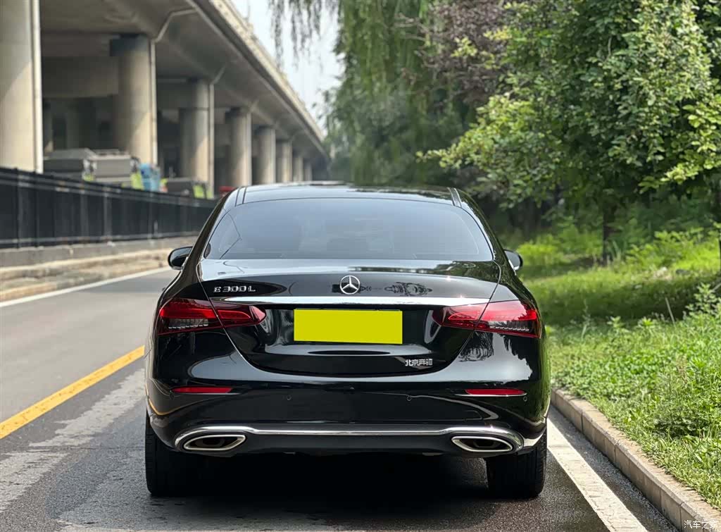 Mercedes-Benz E-Class, 2022 4