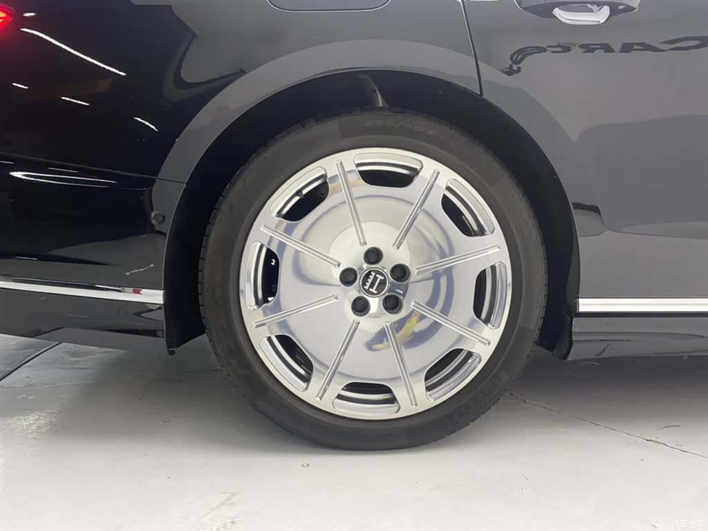 Audi A8L, 2022 11