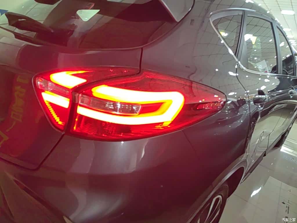 Geely Emgrand, 2019 8