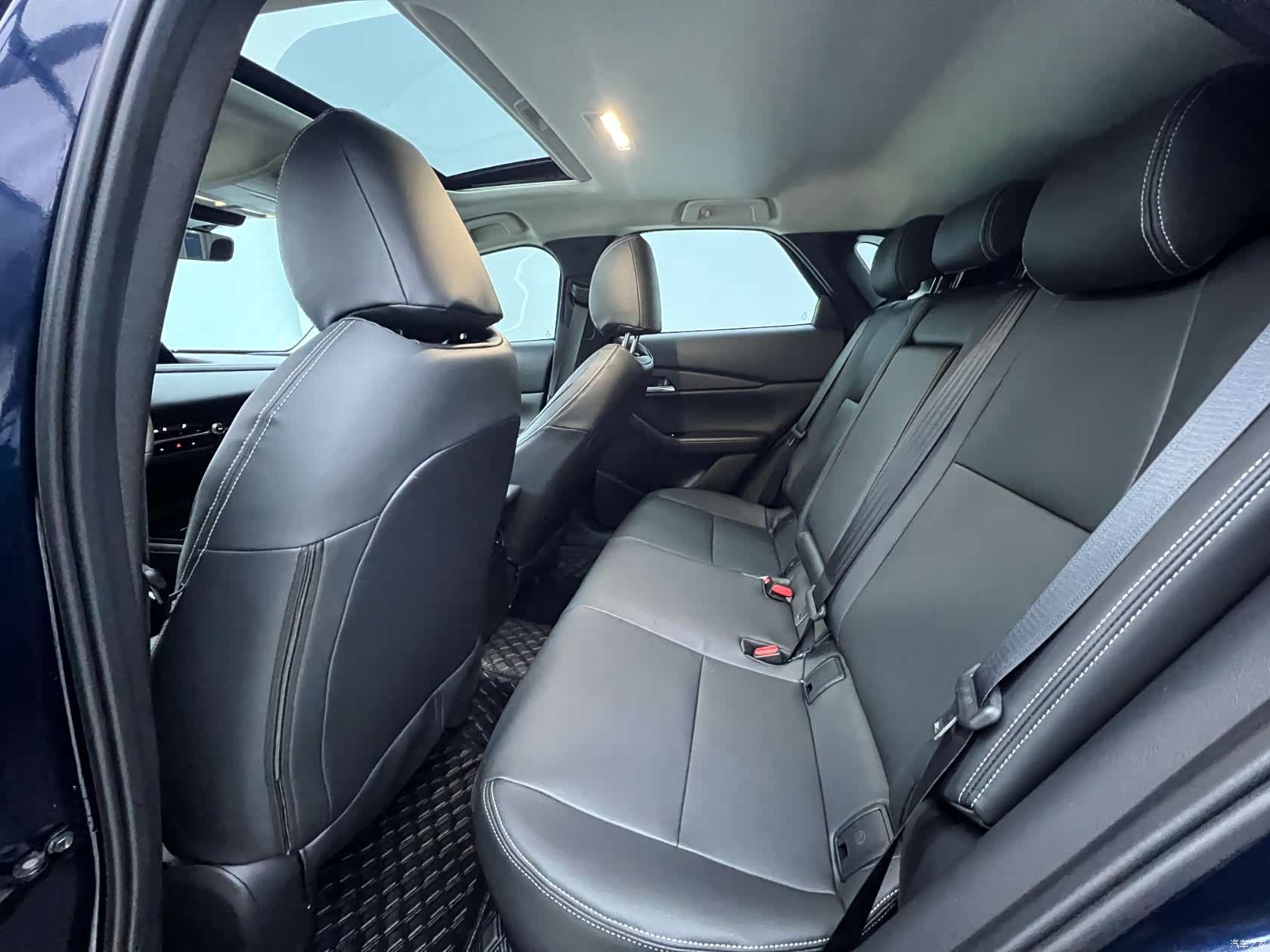 Mazda CX-30, 2023 6