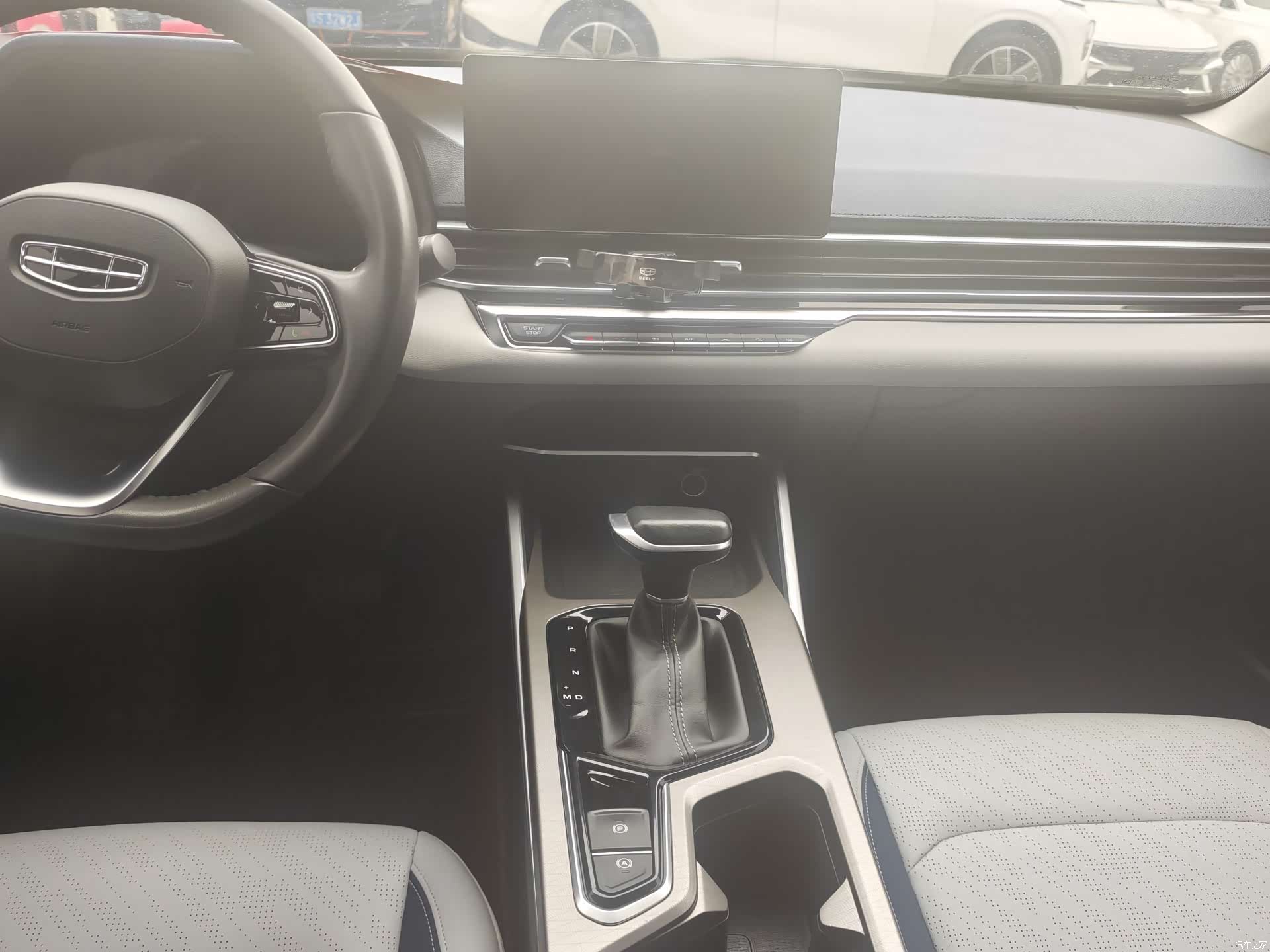 Geely Emgrand, 2022 8