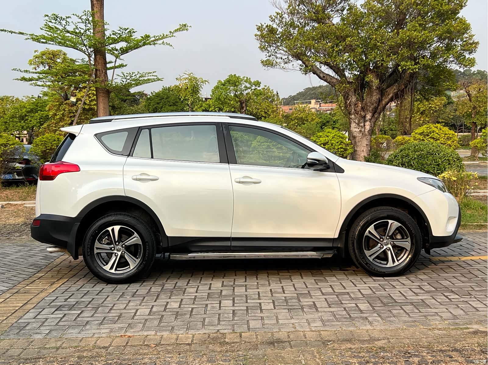 Toyota RAV4, 2016 4