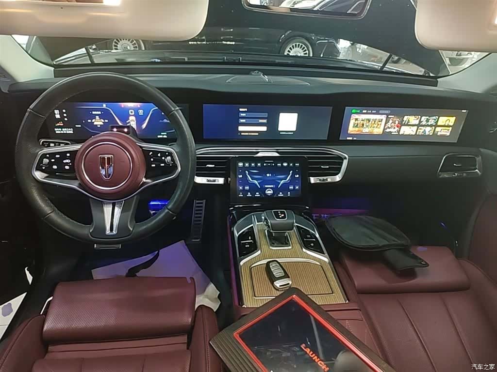 Hongqi E-HS9, 2023 10