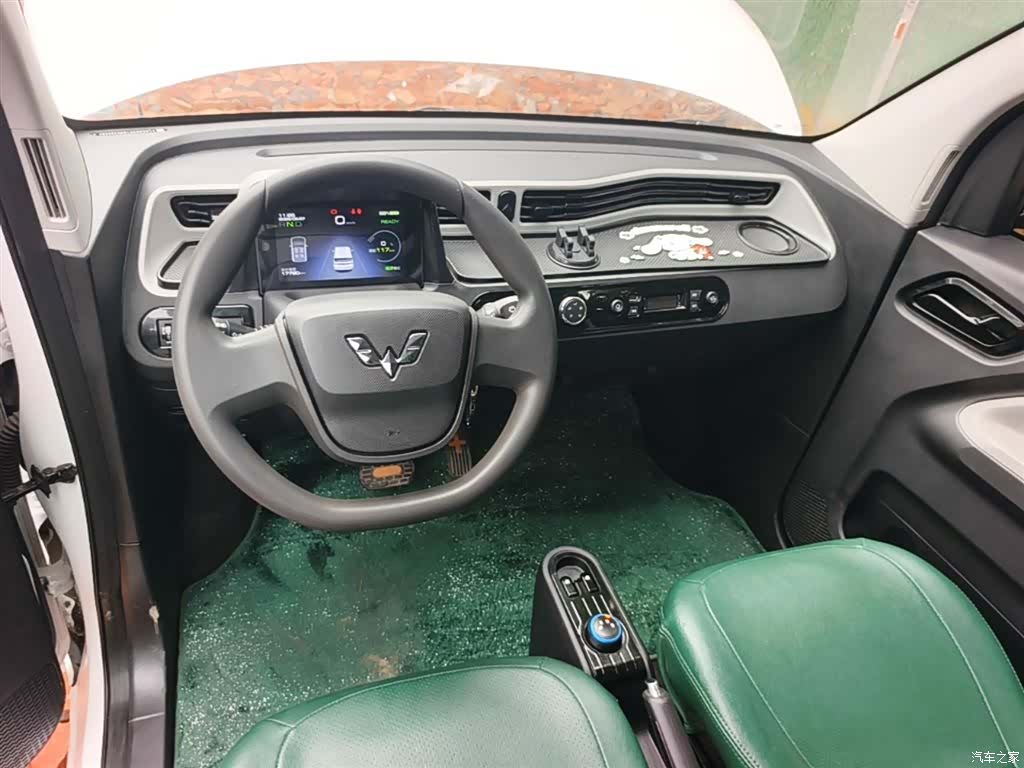 Wuling MINIEV, 2022 10