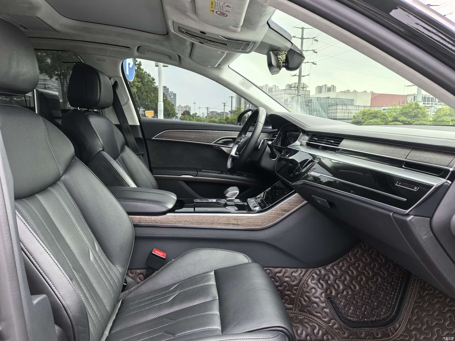 Audi A8L, 2020 11