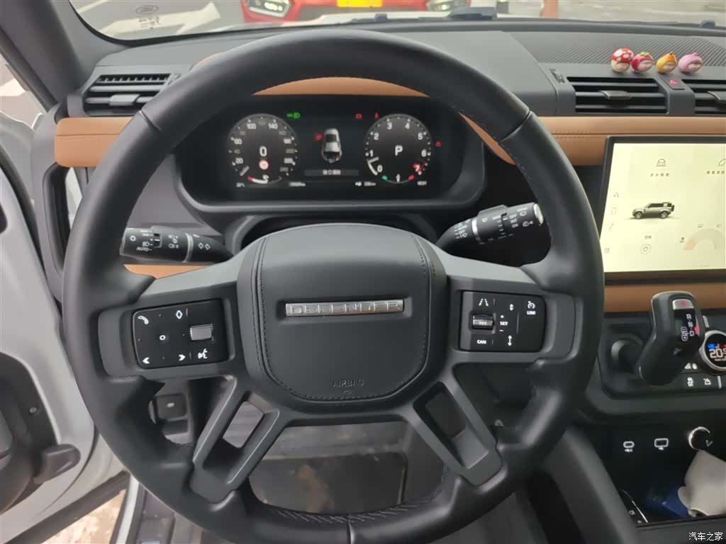 Land Rover Defender, 2023 4