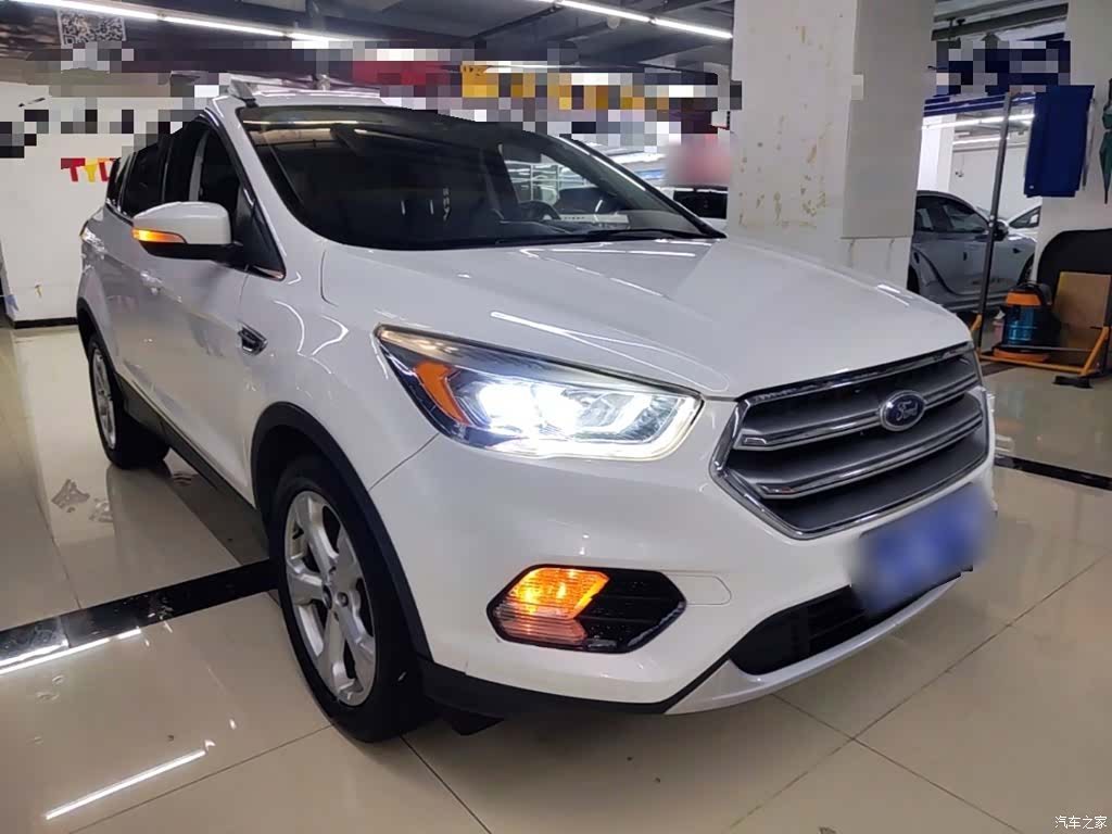 Ford Kuga, 2017 4