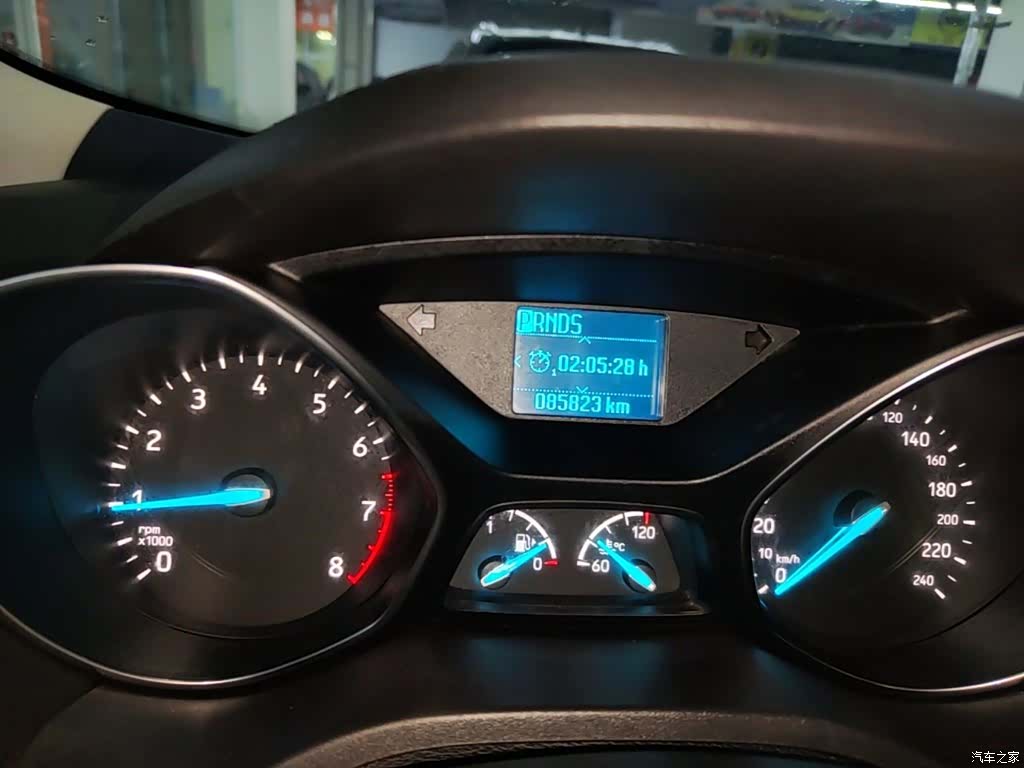 Ford Kuga, 2017 12