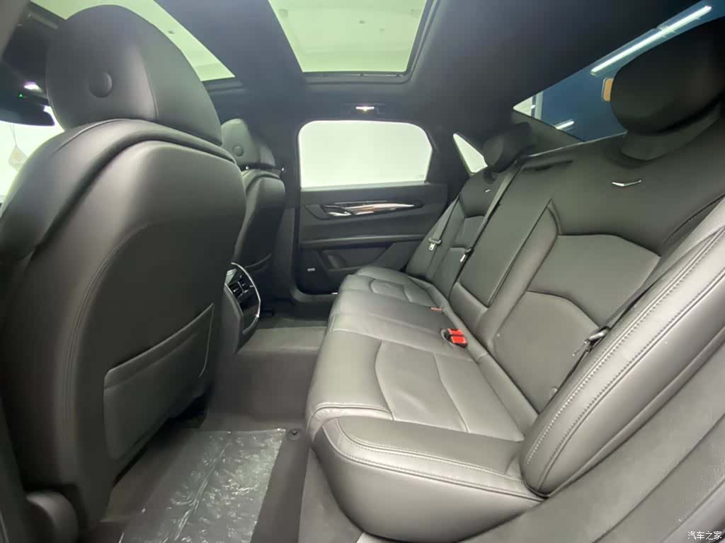 Cadillac CT6, 2023 22
