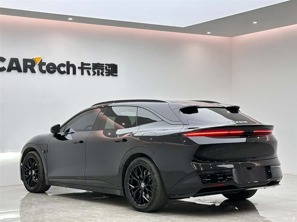 Zeekr 007, 2025 3