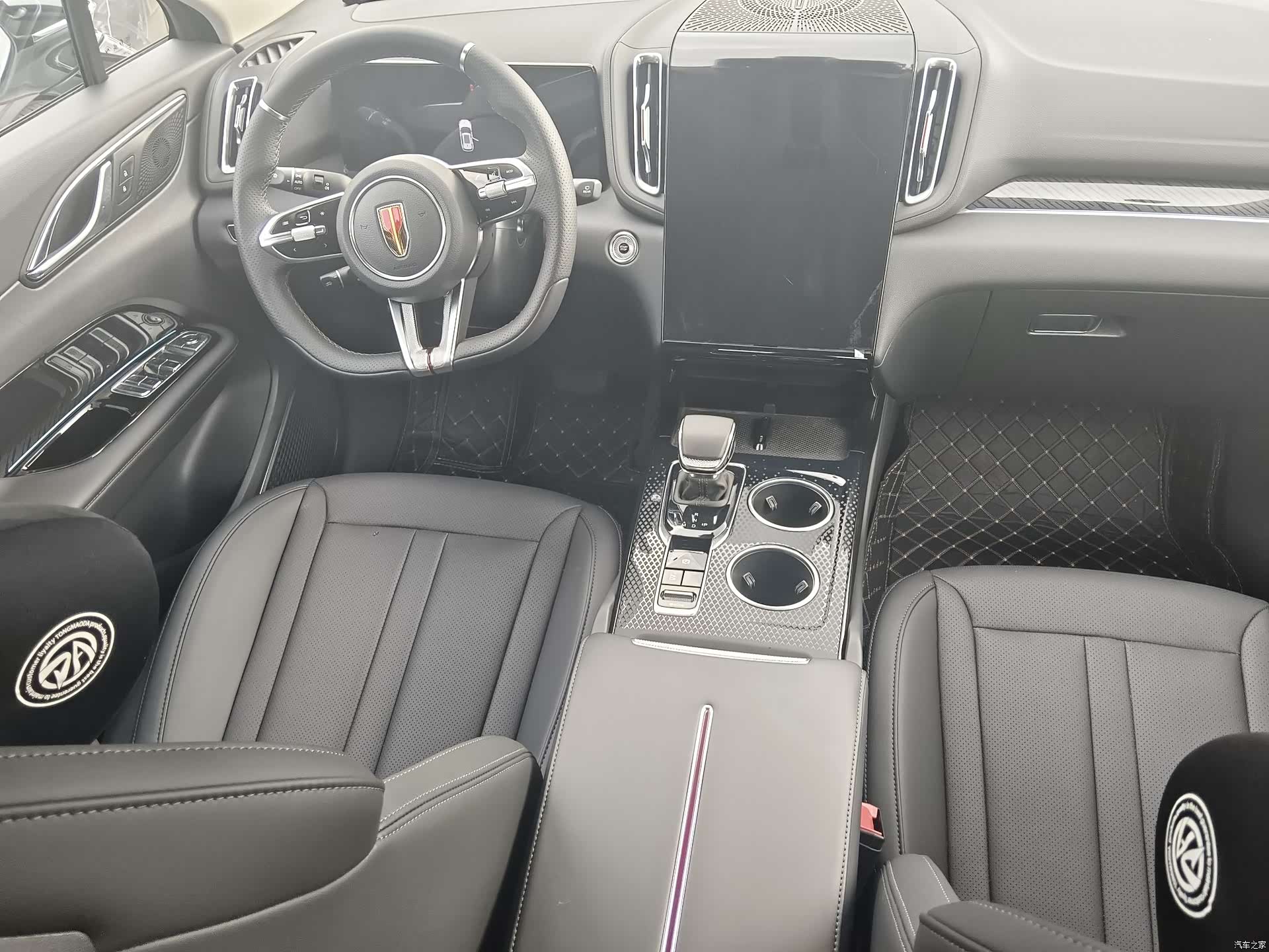 Hongqi HS3, 2024 7