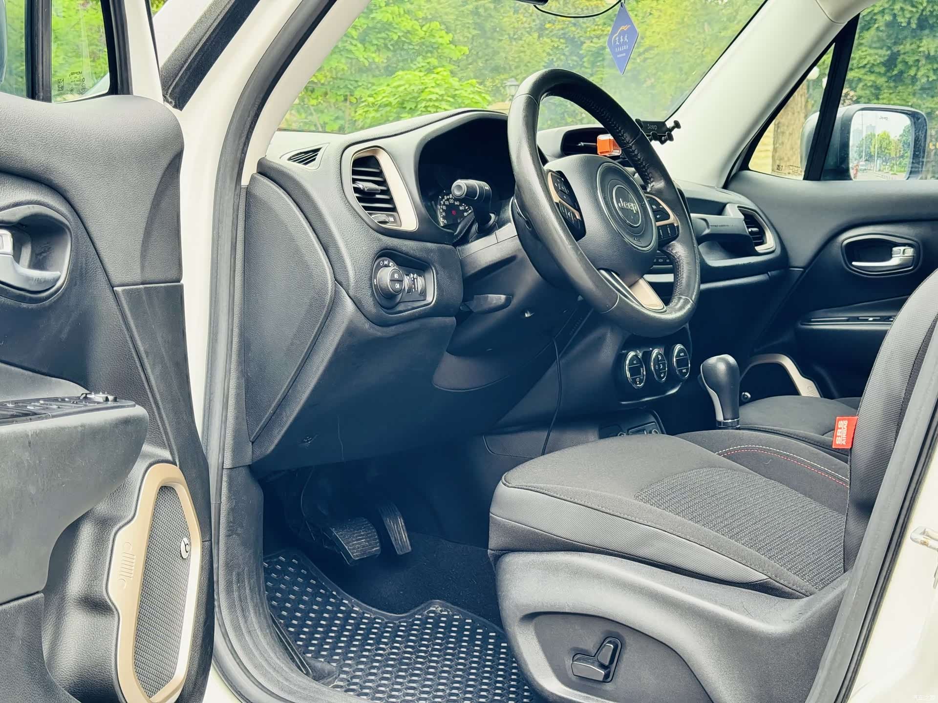 Jeep Renegade, 2016 13