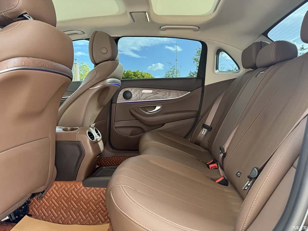 Mercedes-Benz E-Class, 2020 11