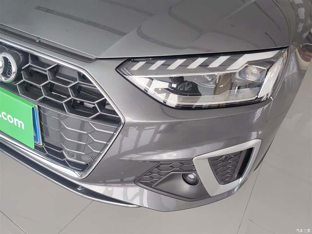 Audi A4L, 2023 24