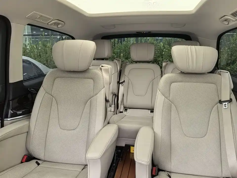 Mercedes-Benz V-class