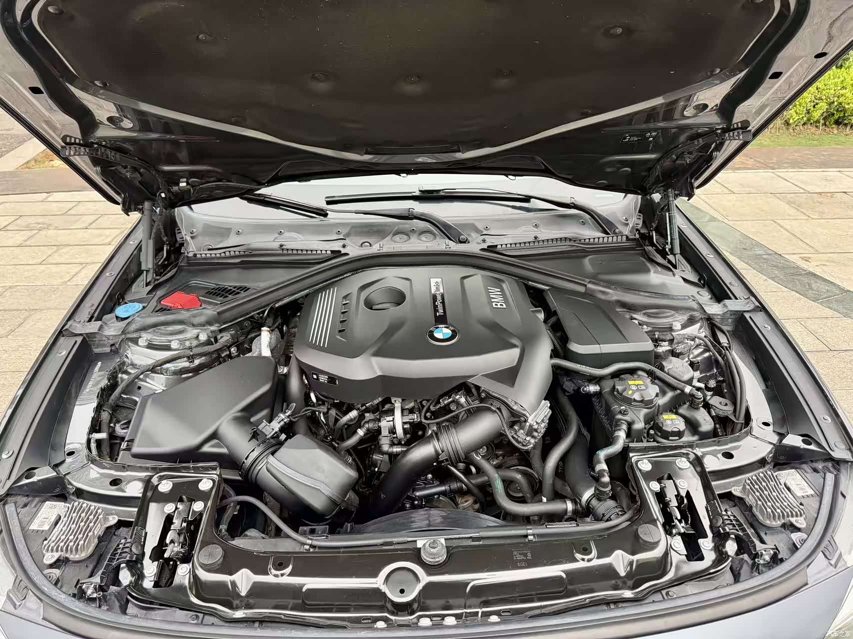 BMW 3 Series, 2019 11