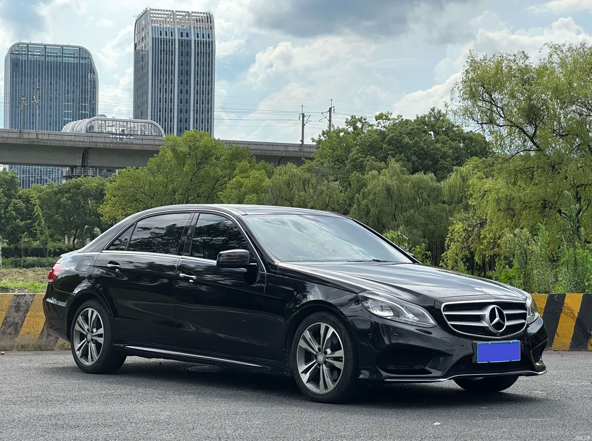 Mercedes-Benz E-Class, 2016 3