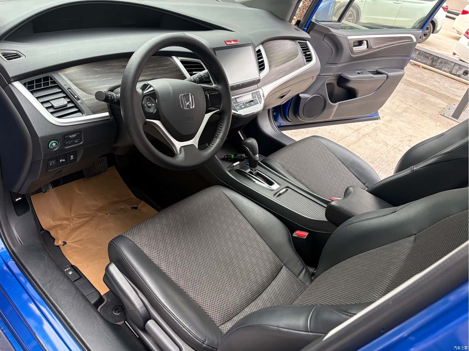 Honda Jade, 2017 11