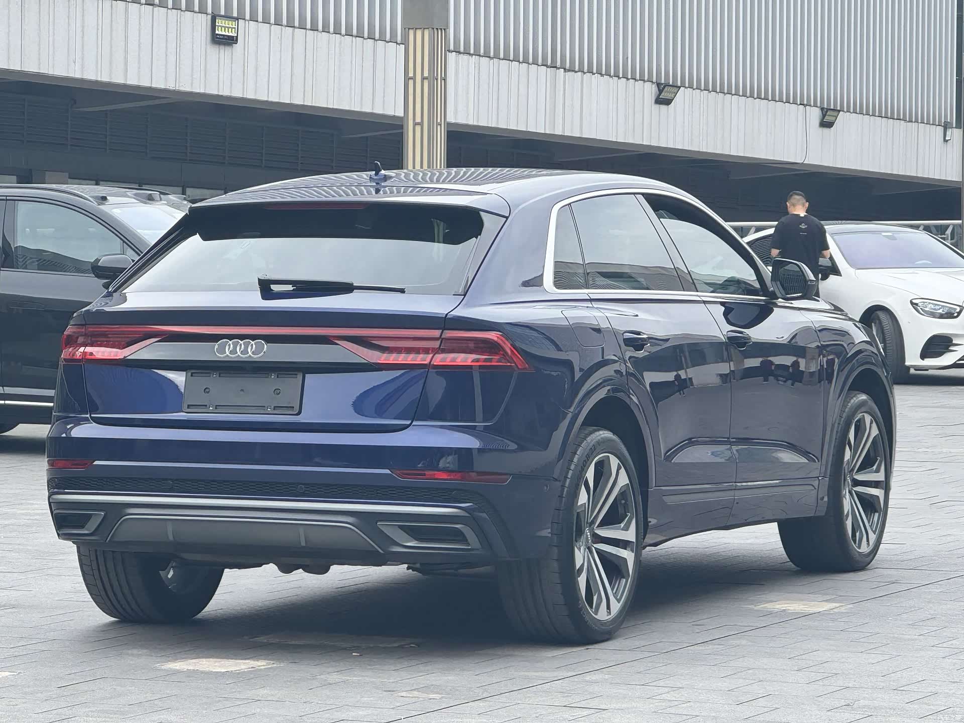 Audi Q8, 2019 7