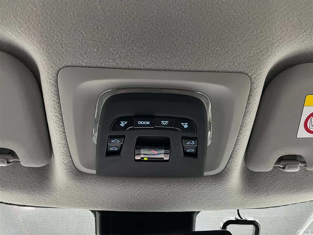 Toyota Frontlander, 2022 8