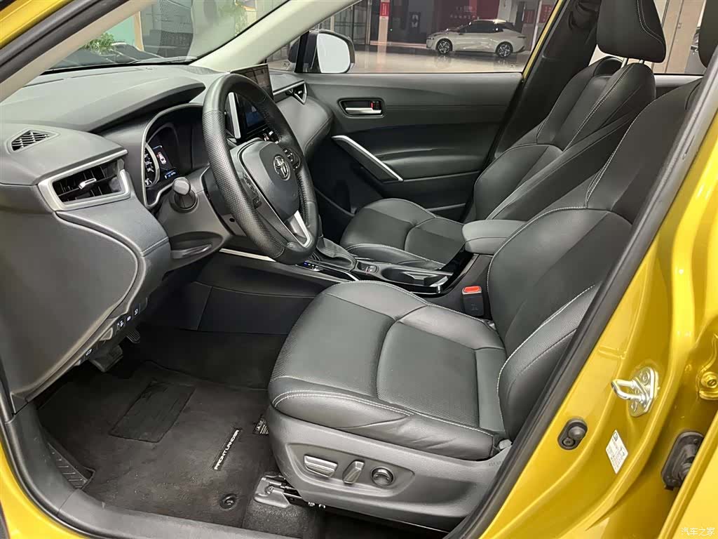 Toyota Frontlander, 2022 11