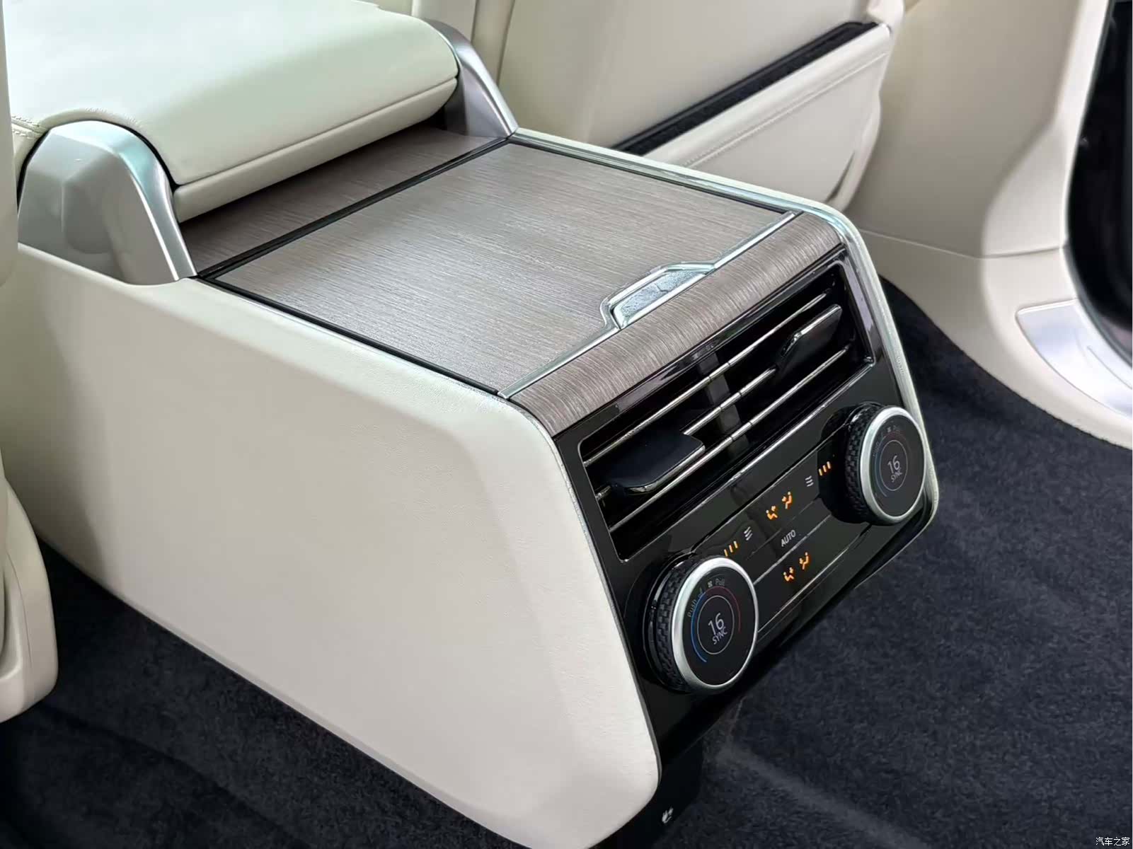 Land Rover Range Rover, 2024 15