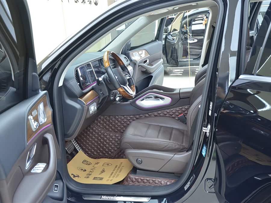 Mercedes-Benz GLS 2021, фото 4