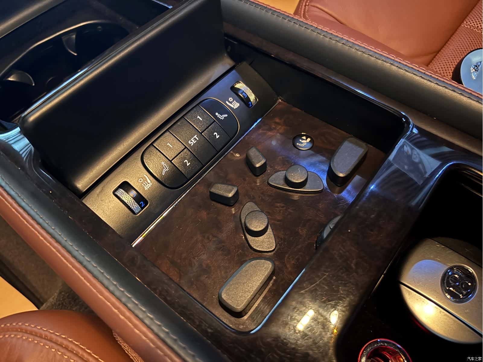Bentley Flying Spur, 2010 9