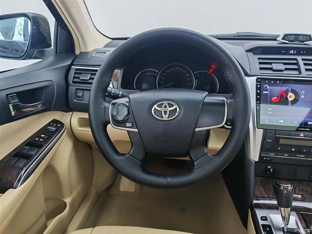 Toyota Camry, 2015 11