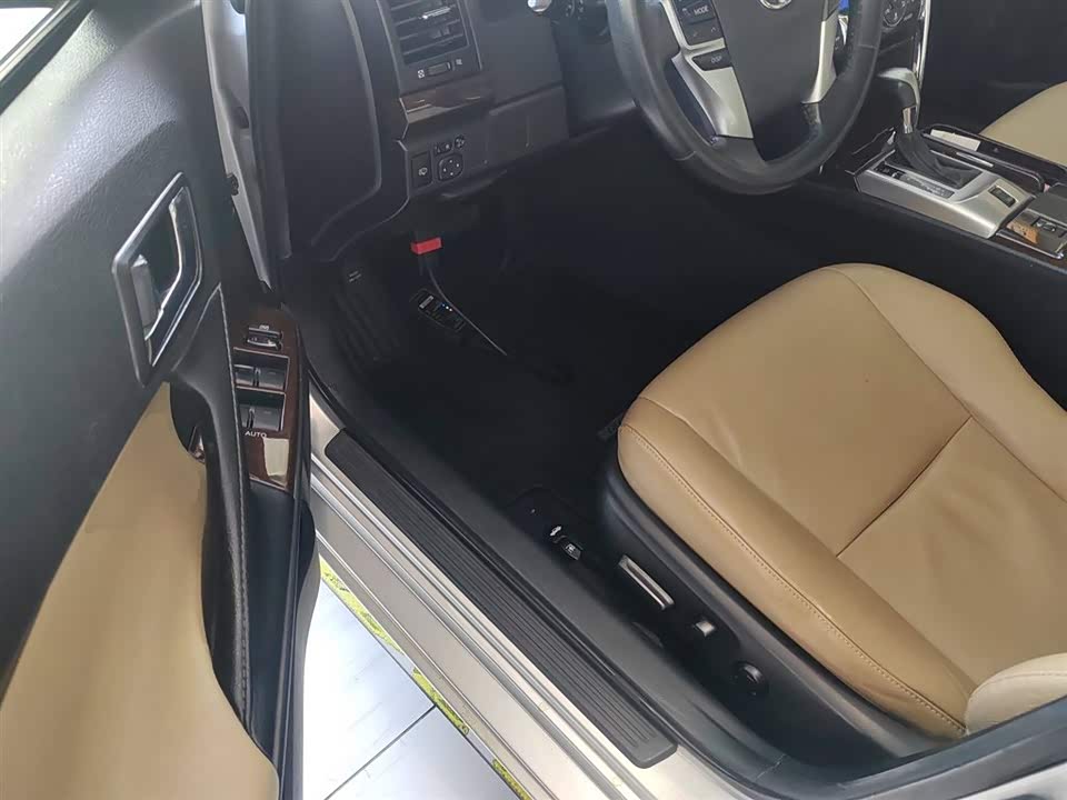 Toyota Reiz Toyota Reiz
