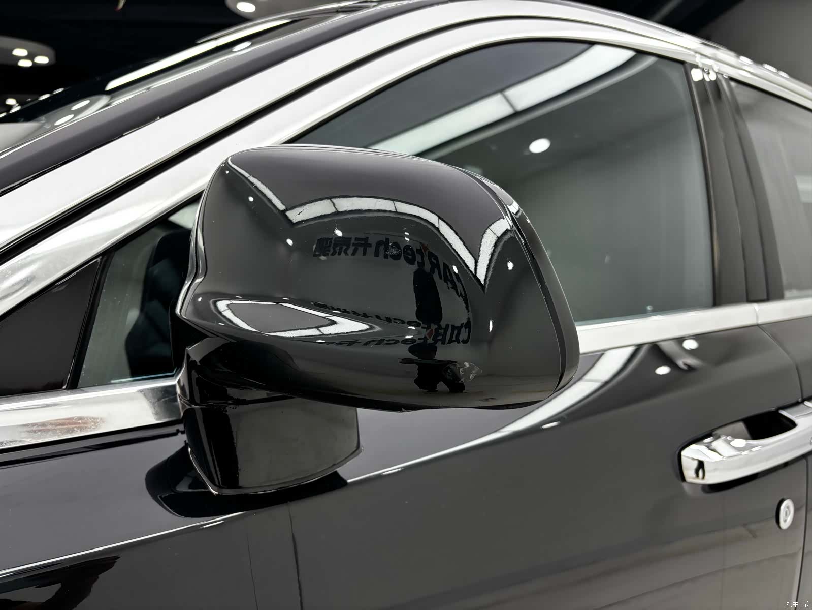 Rolls-Royce Ghost, 2016 9