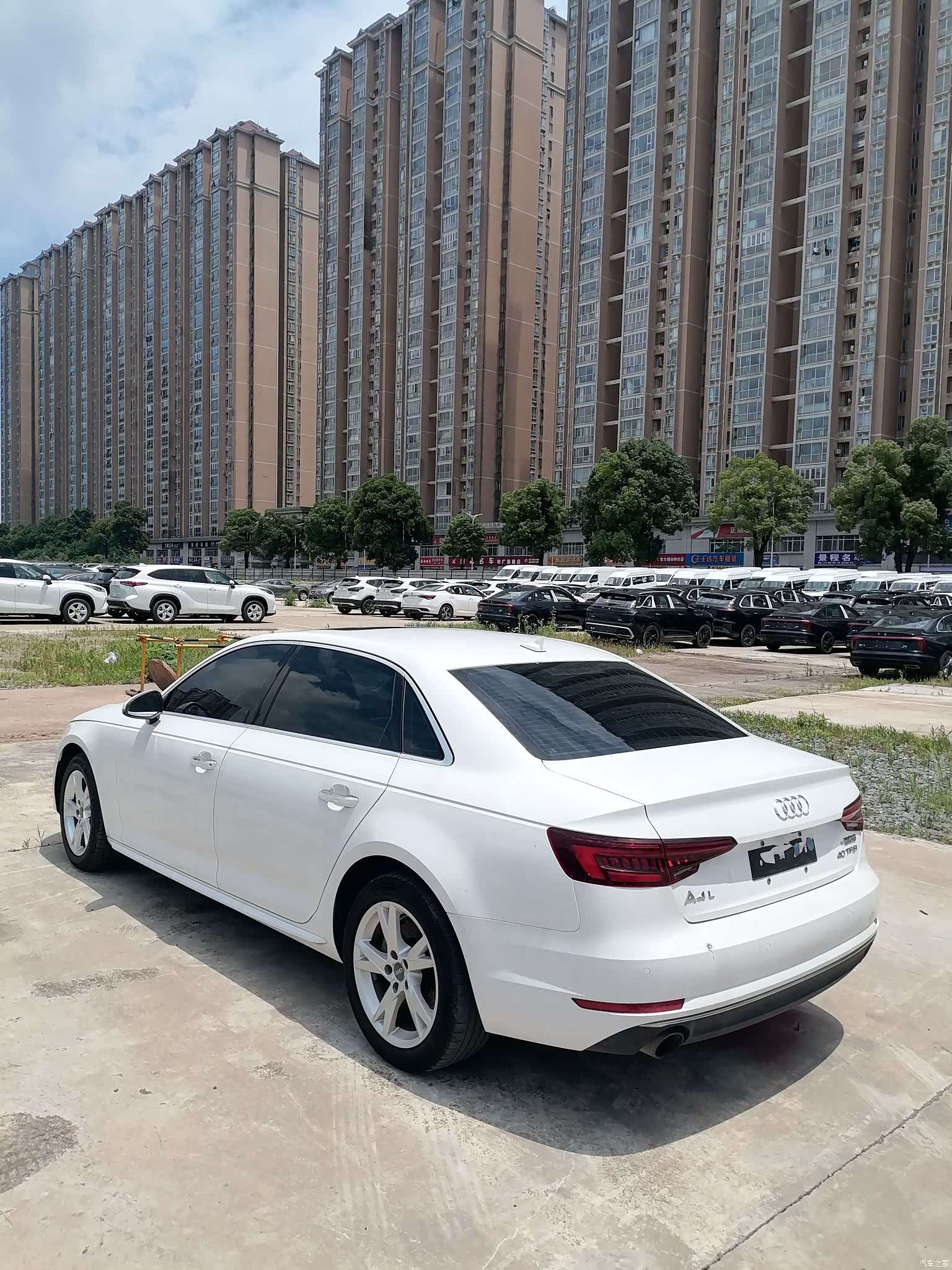 Audi A4L, 2017 9