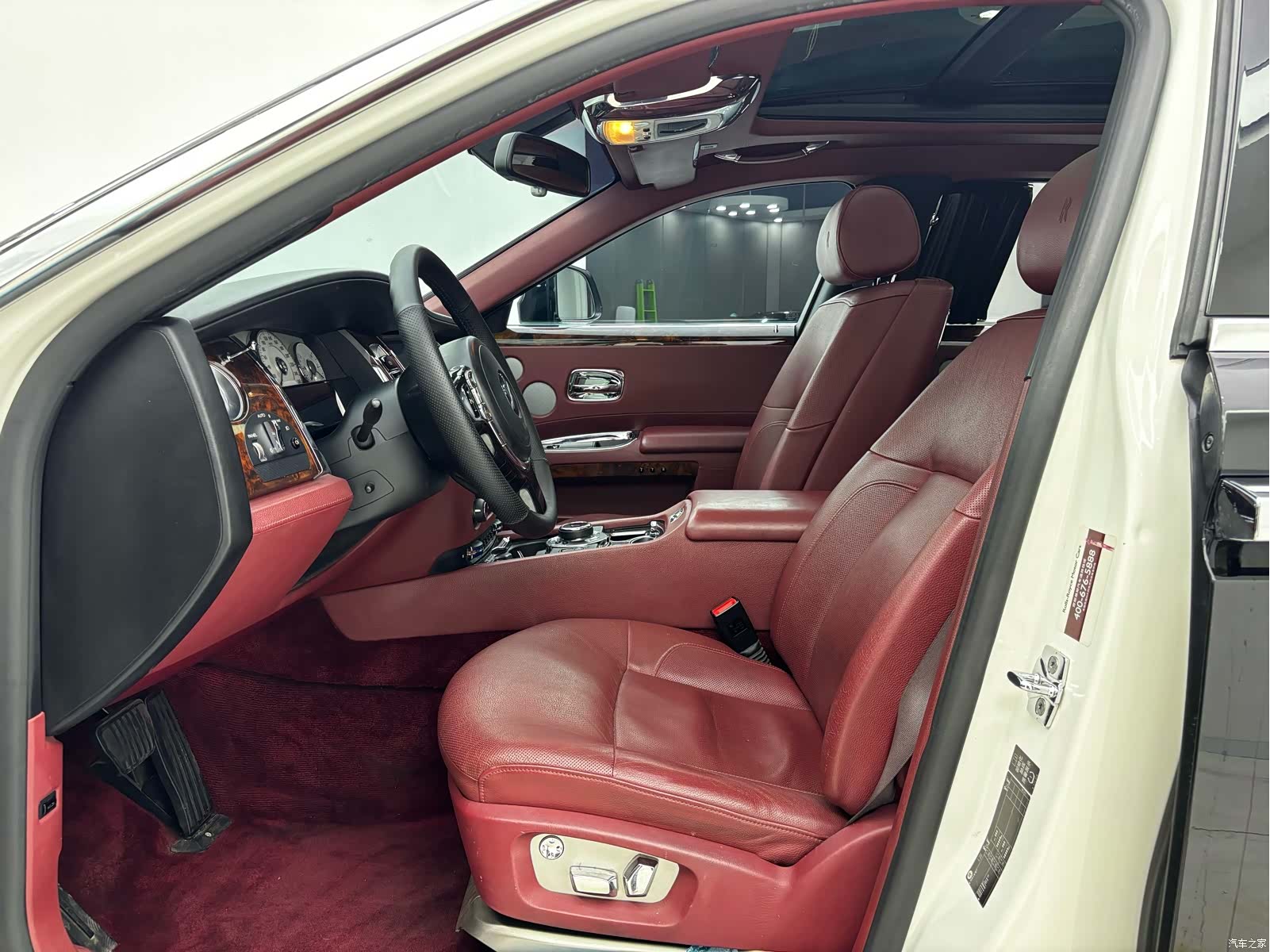 Rolls-Royce Ghost, 2016 14
