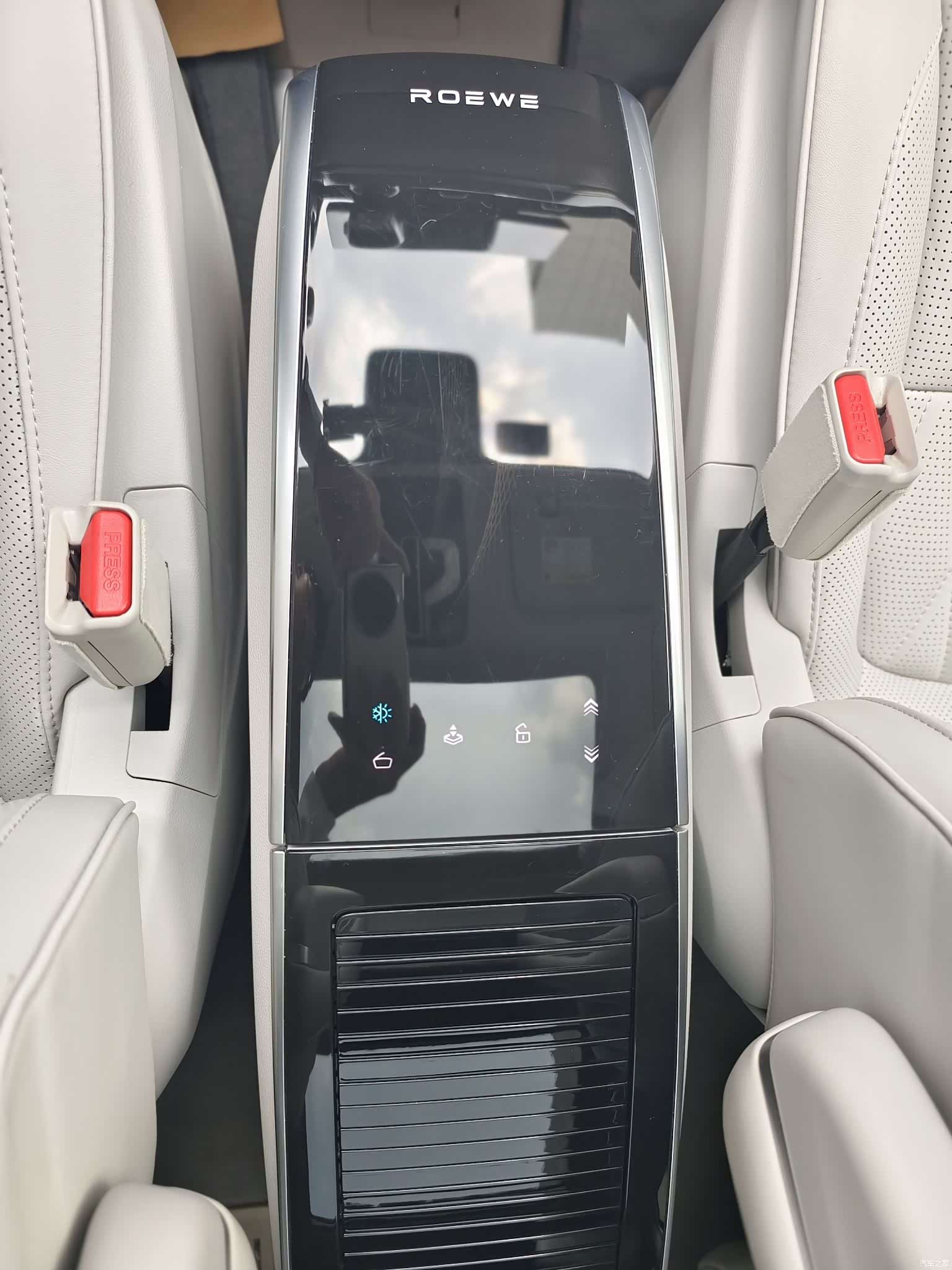Roewe iMAX8, 2023 24
