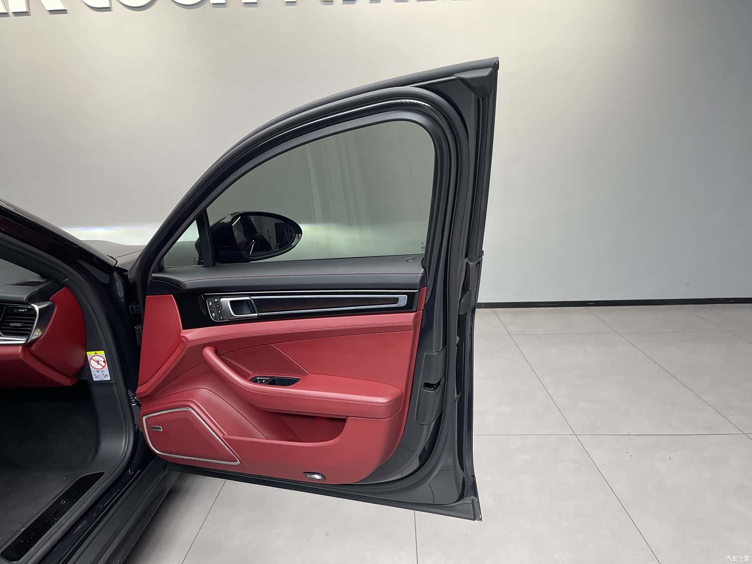 Porsche Panamera, 2023 28