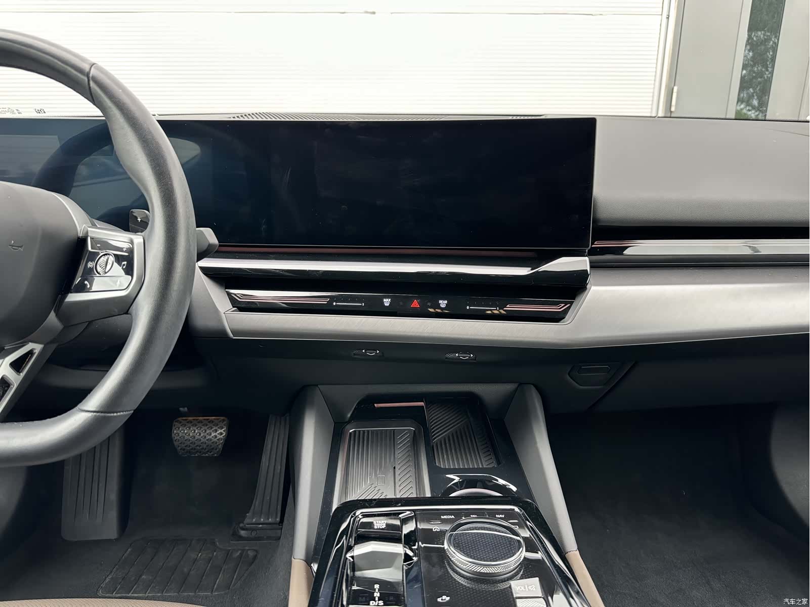 BMW 5 Series, 2025 4