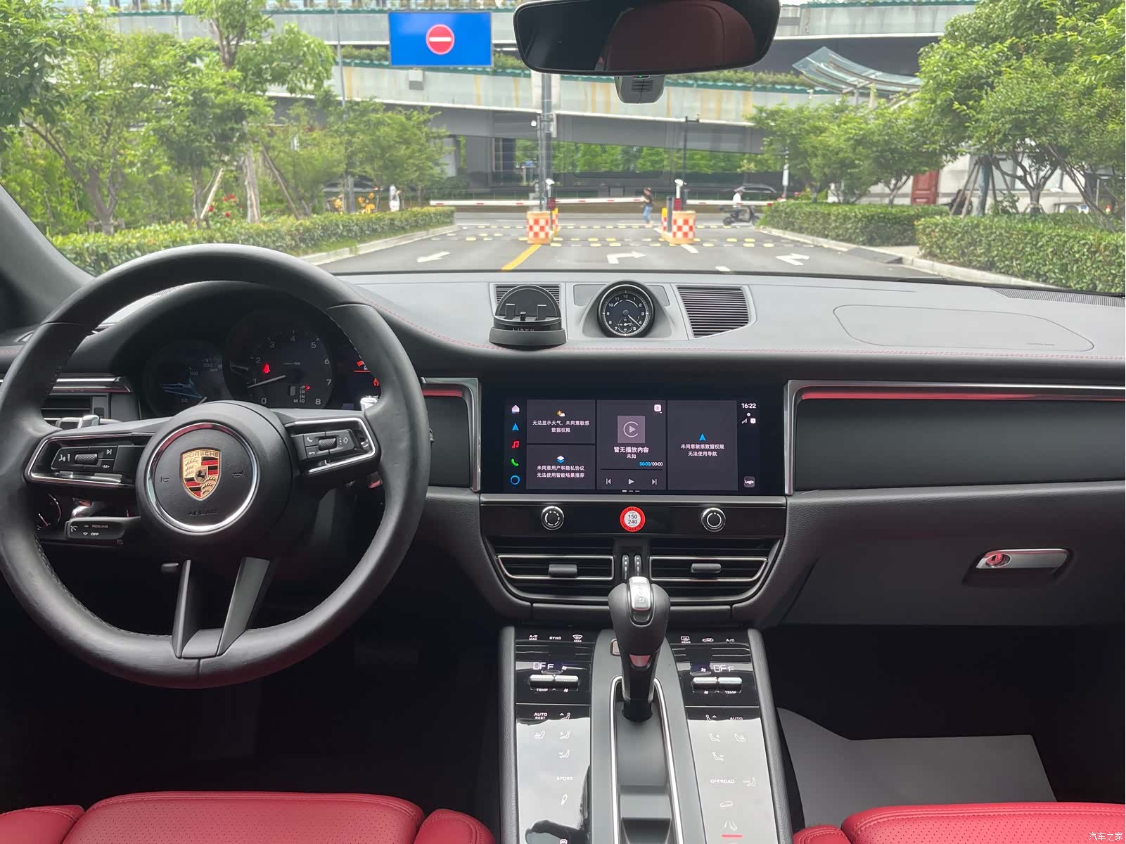 Porsche Macan, 2024 8