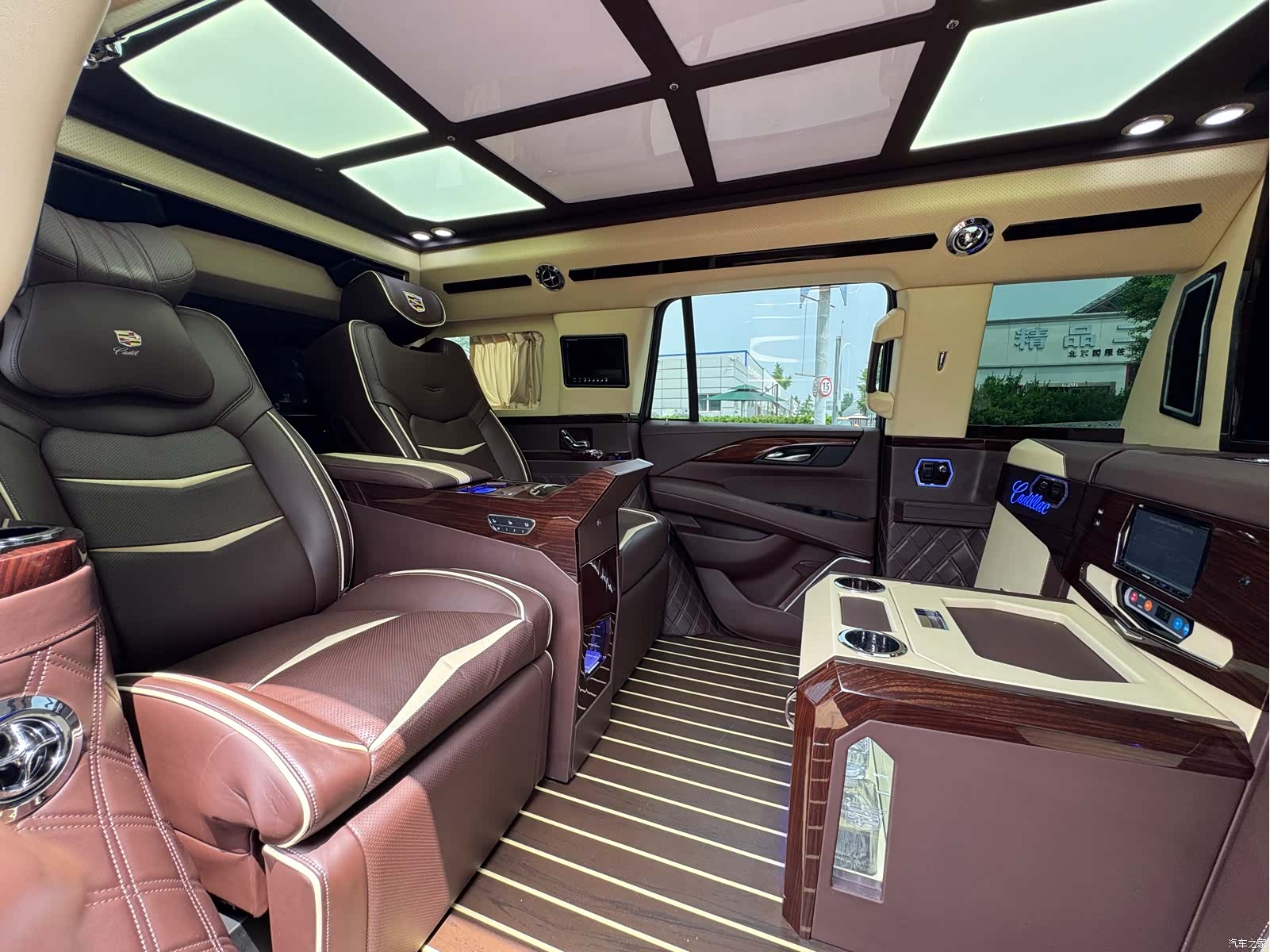Cadillac Escalade, 2018 19