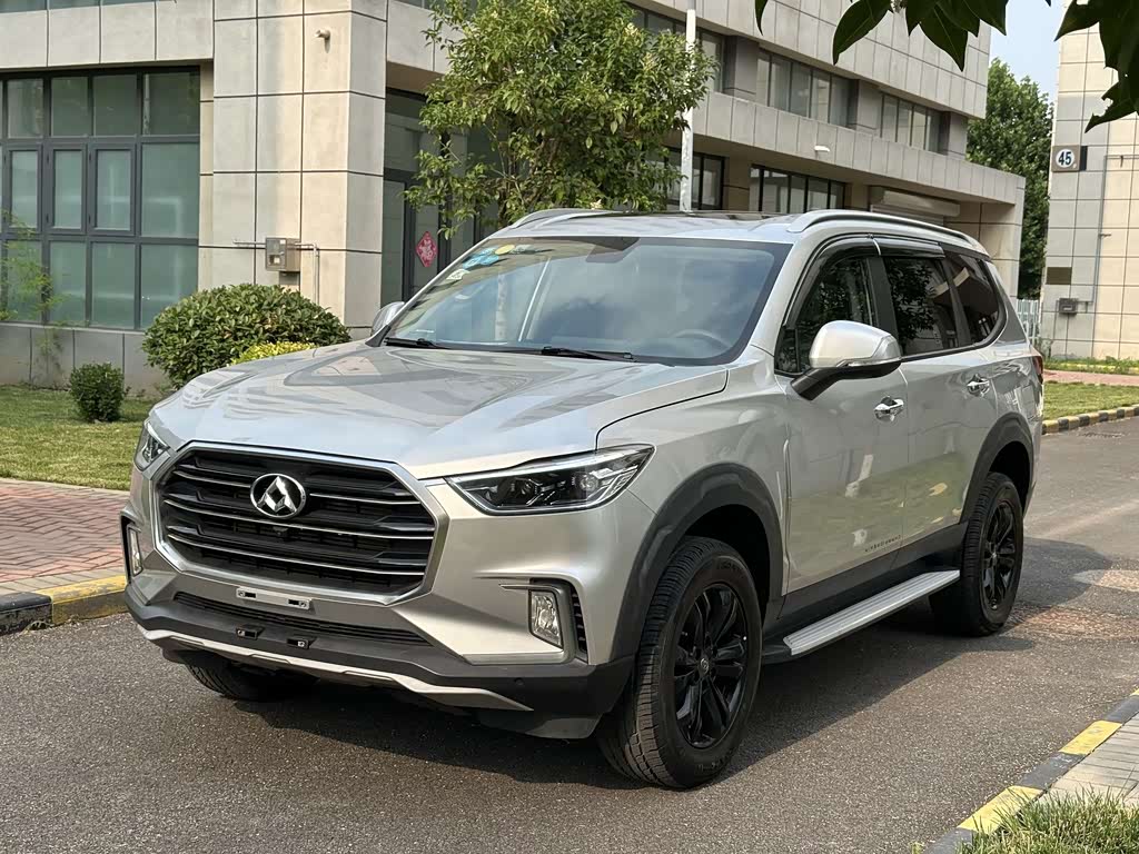 SAIC MAXUS D90